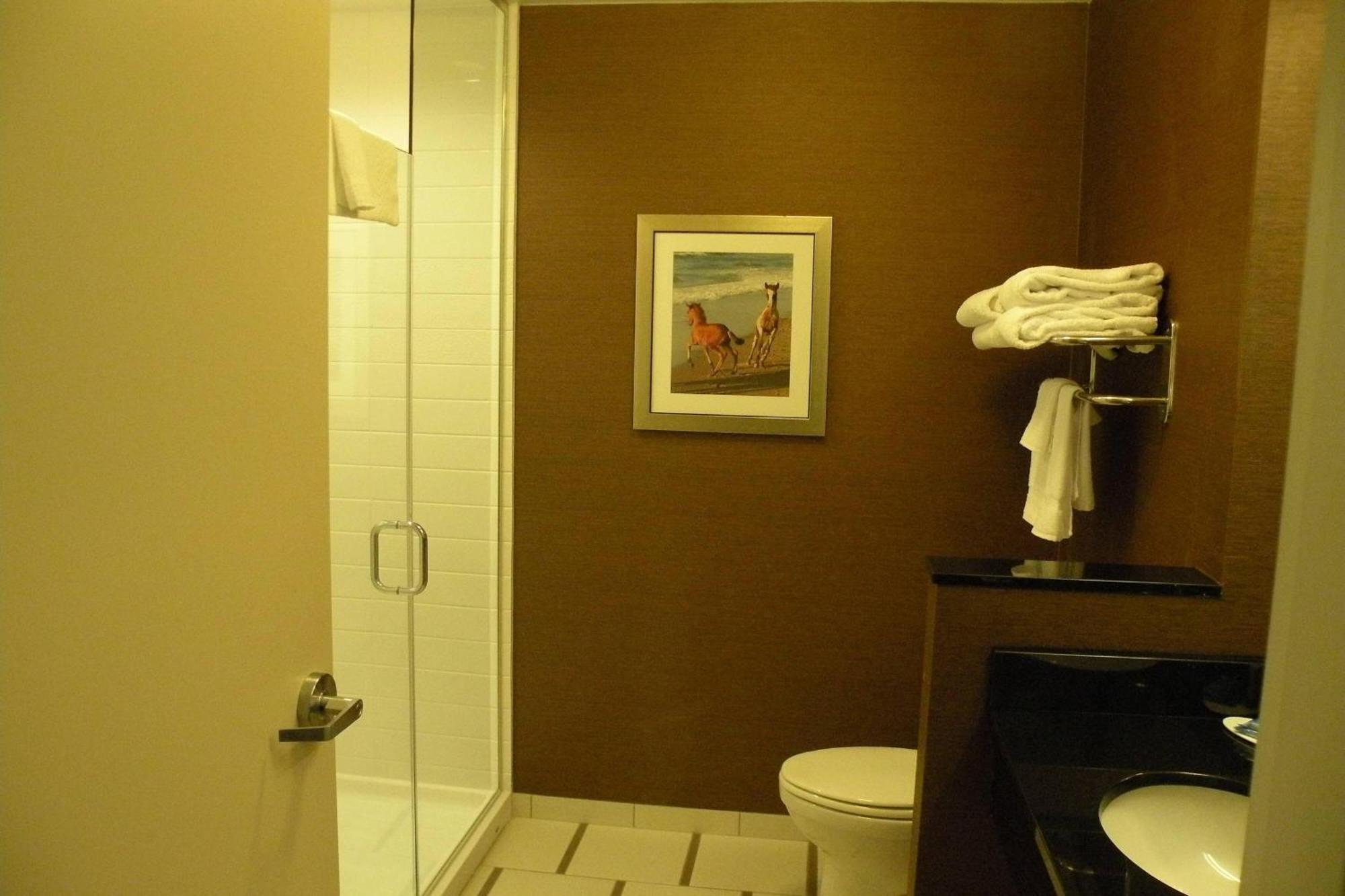 Fairfield Inn & Suites By Marriott Chincoteague Island Waterfront Exterior foto